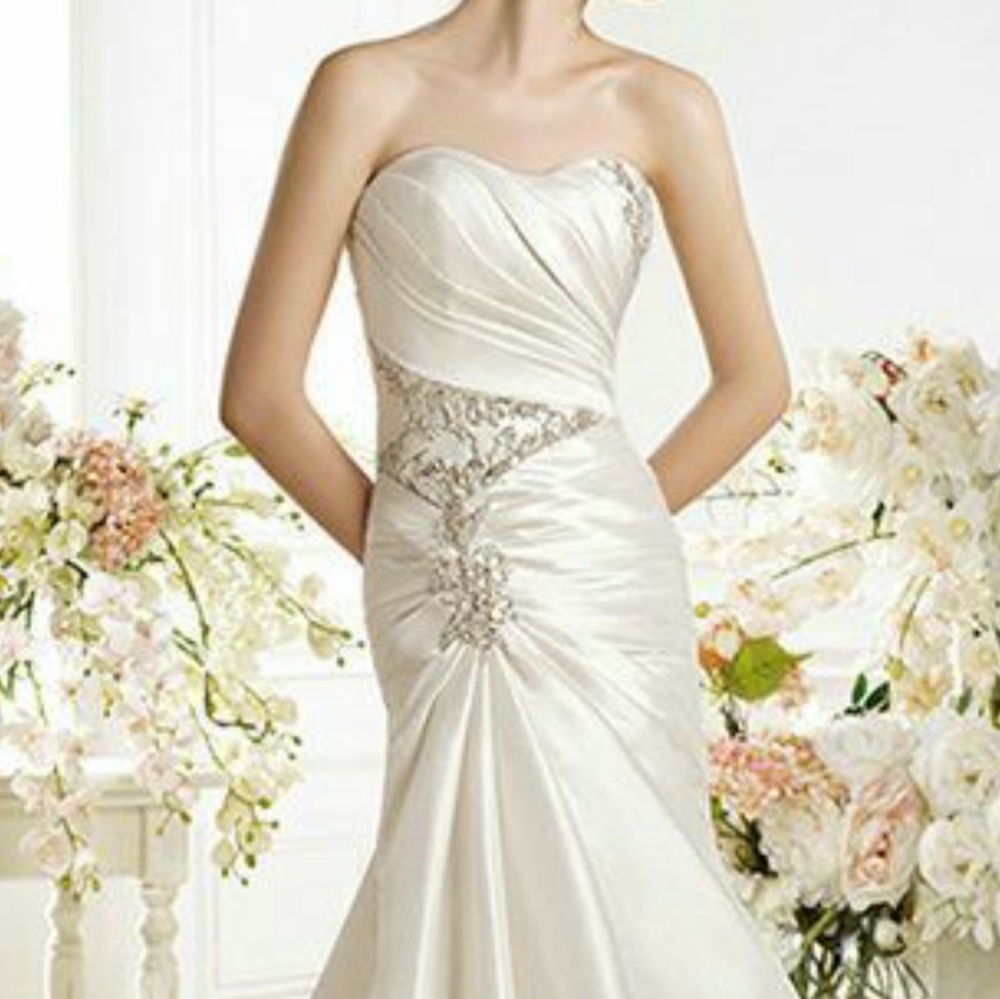 Wedding dress